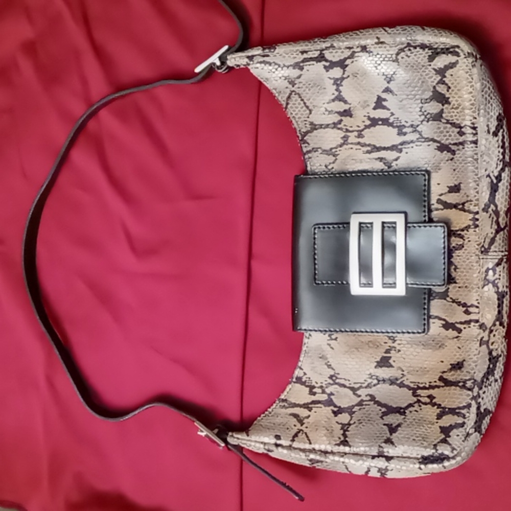- Vintage Leather Snake Print Handbag